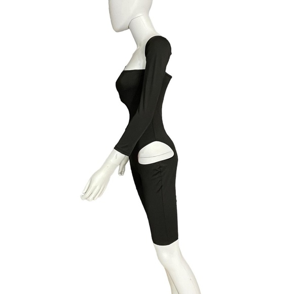 Cut Out Sexy Romper Black
New - Picture 4 of 7